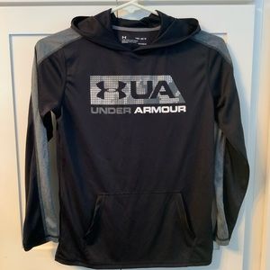 Boys Under Armour Long sleeve hooded shirt
